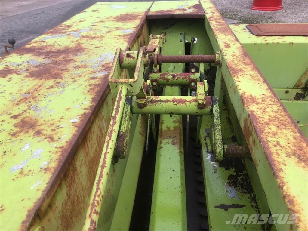 CLAAS Markant 50 Vierkante balenpers