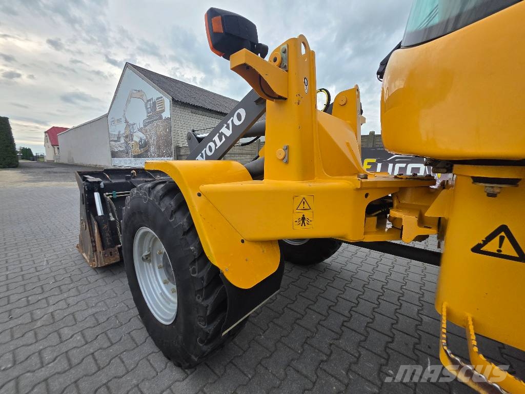 Volvo L30B-ZX, 2013 ROK, ŁYŻKA OTWIERANA + WIDŁY Cargadoras sobre ruedas