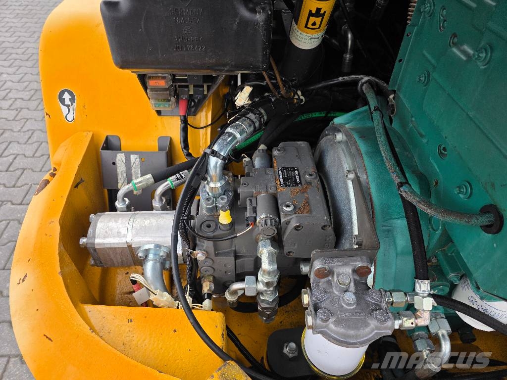 Volvo L30B-ZX, 2013 ROK, ŁYŻKA OTWIERANA + WIDŁY Cargadoras sobre ruedas