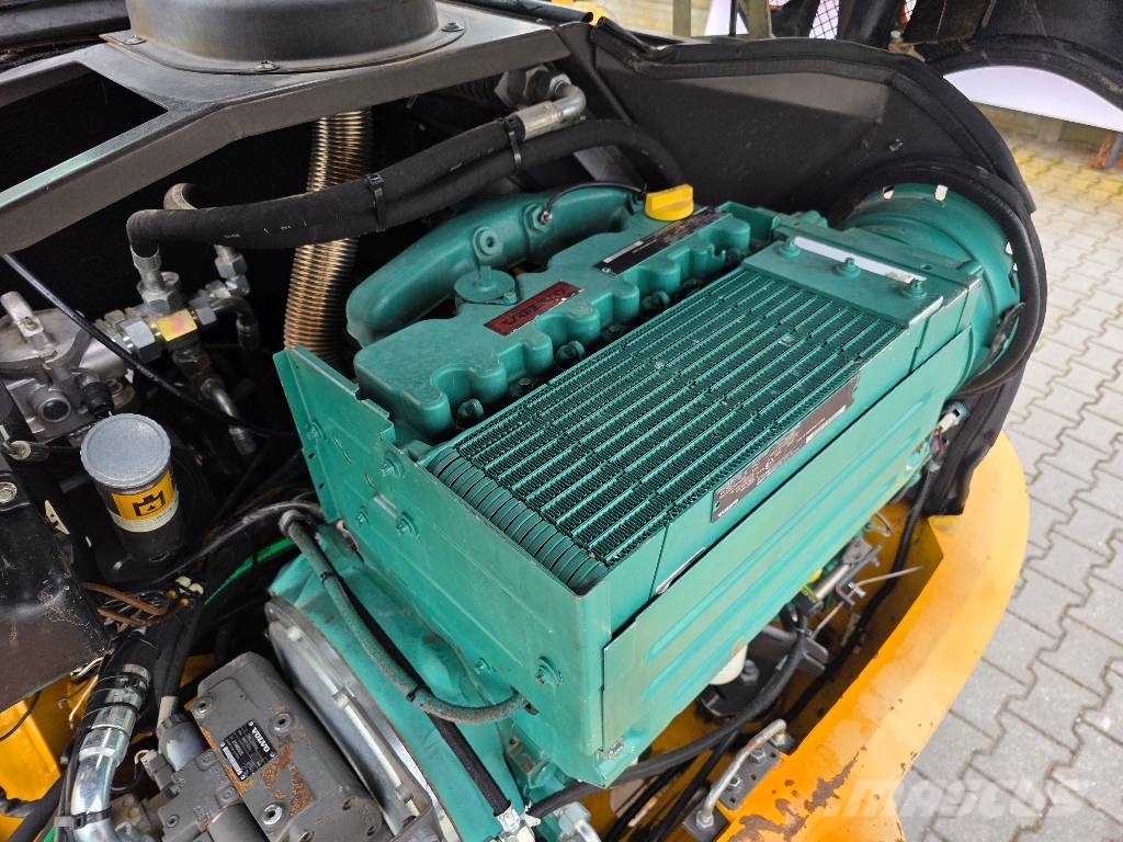 Volvo L30B-ZX, 2013 ROK, ŁYŻKA OTWIERANA + WIDŁY Cargadoras sobre ruedas