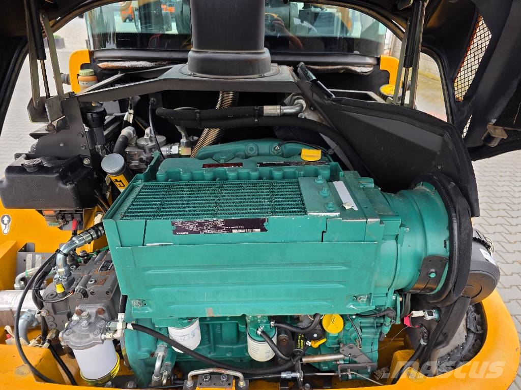 Volvo L30B-ZX, 2013 ROK, ŁYŻKA OTWIERANA + WIDŁY Cargadoras sobre ruedas