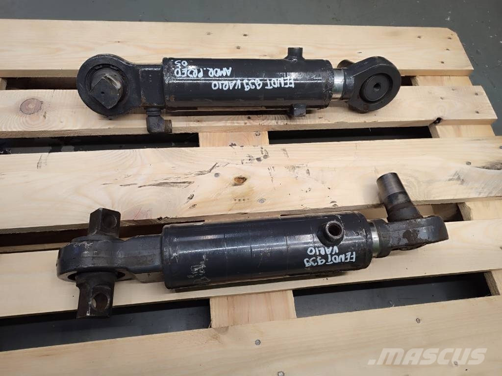 Fendt Front axle shock absorber cylinder H218PB0520090 Hüdraulika