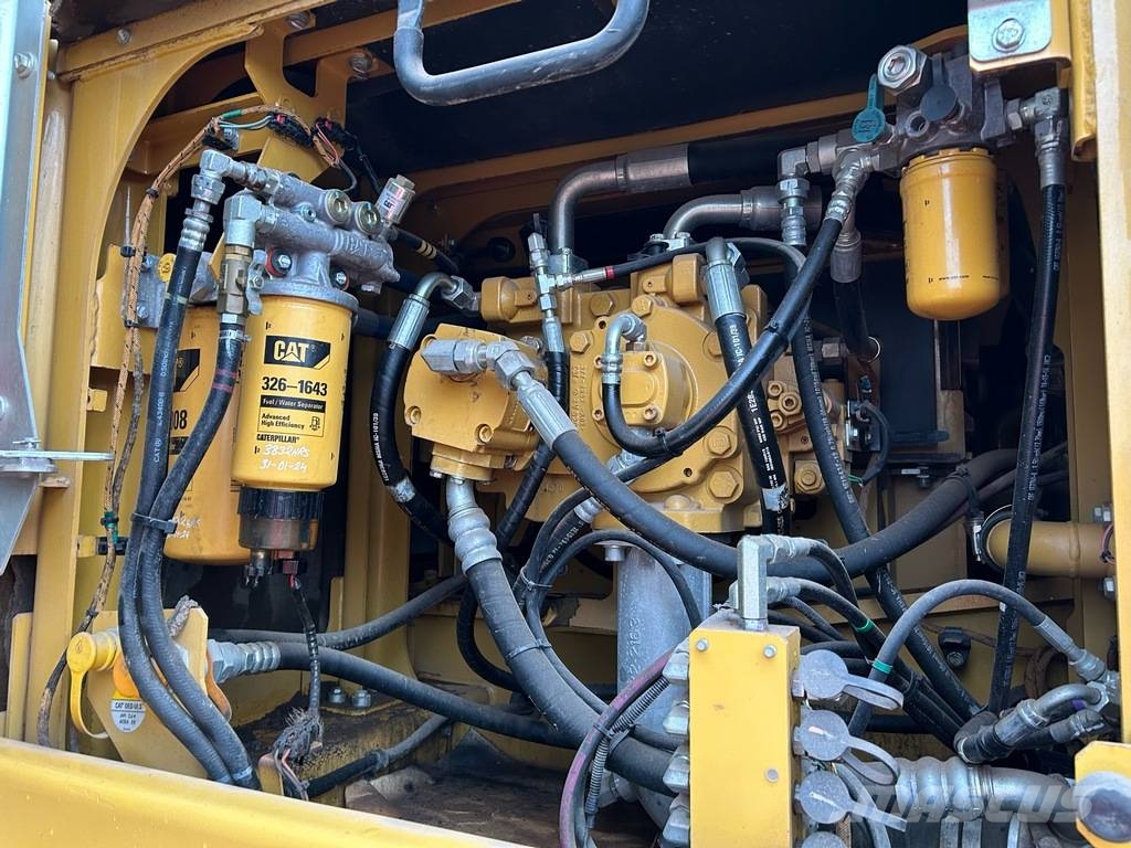 CAT 336 F L (25 meter telescopic arm) Excavadoras especiales