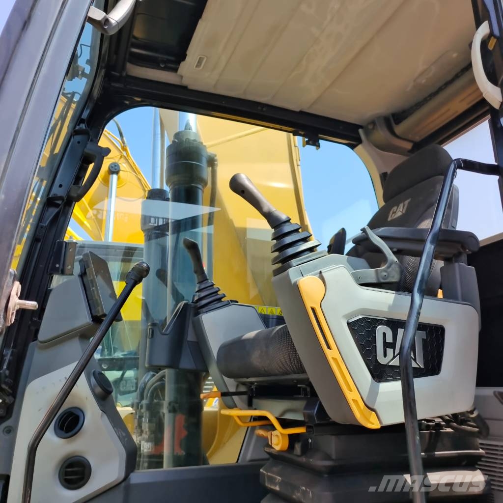 CAT 320 D2GC - 28th Anniversary Promotion Price Pelle sur chenilles