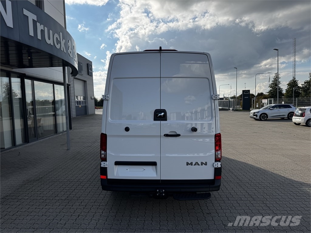 MAN TGE 3.180 VAN 4x4 Corpo da caixa