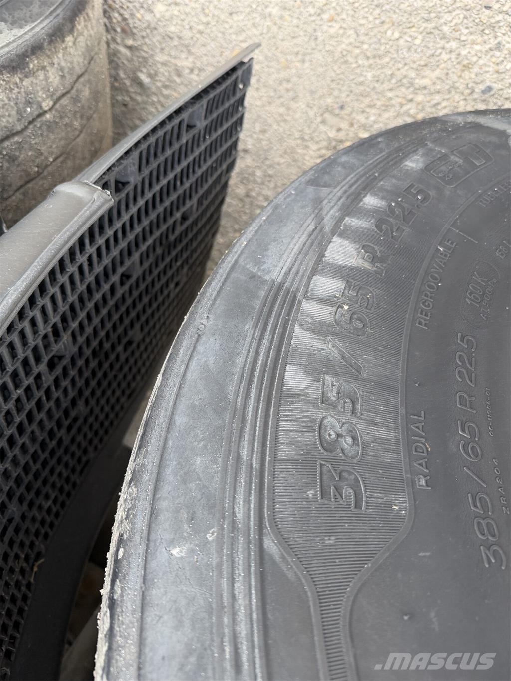 Volvo FM VIN 497 626 Camiones de caja de lona