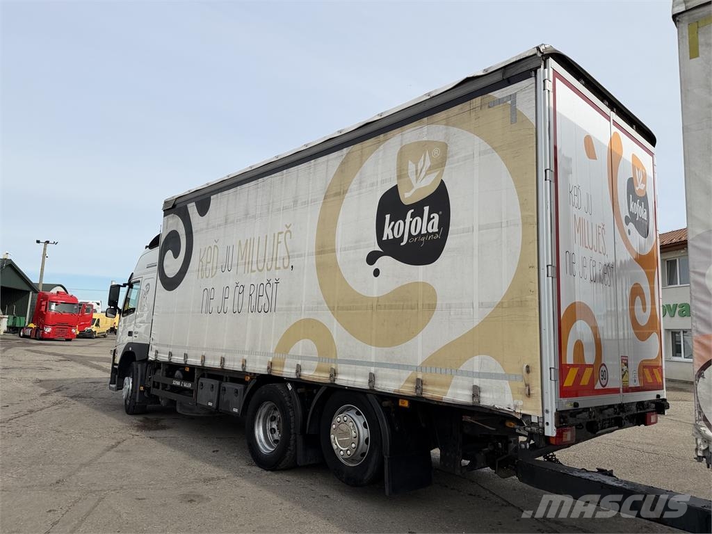Volvo FM VIN 497 626 Camiones de caja de lona