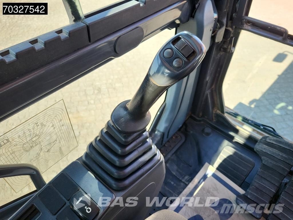 Doosan DX225 LC-5 Kāpurķēžu ekskavatori