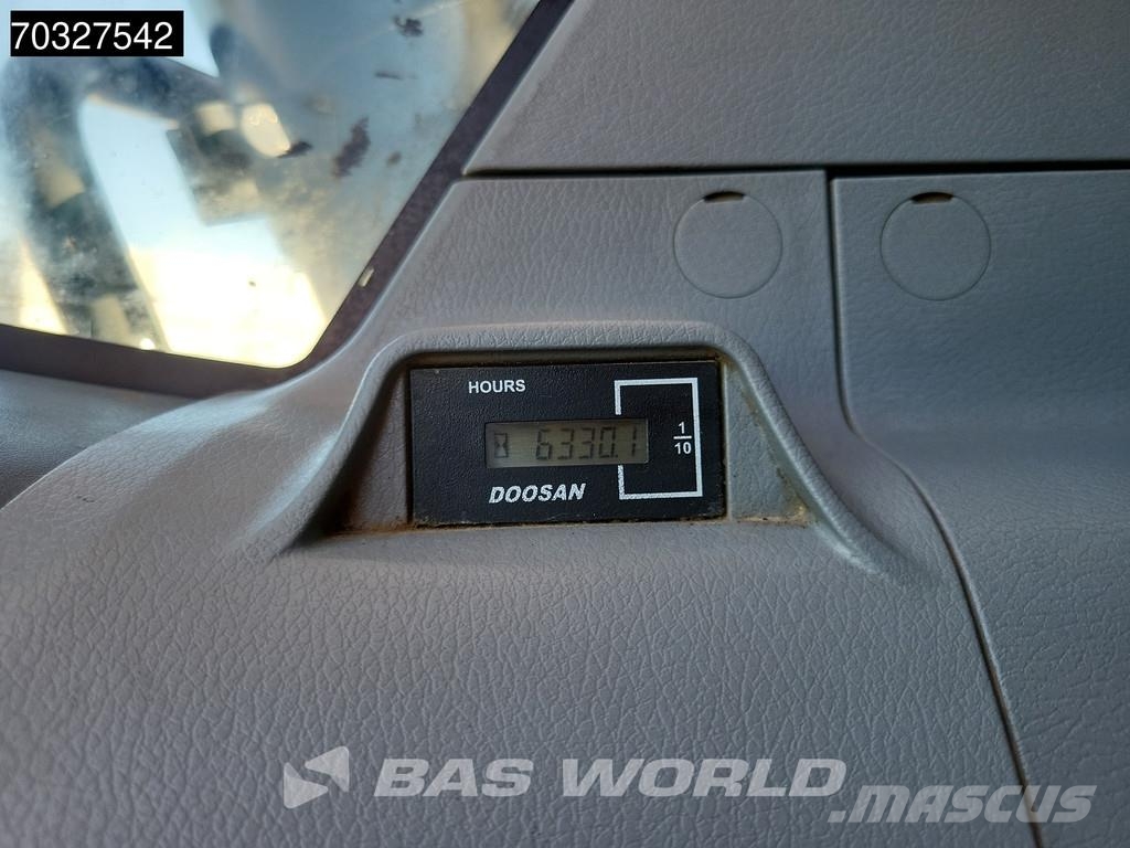 Doosan DX225 LC-5 Kāpurķēžu ekskavatori