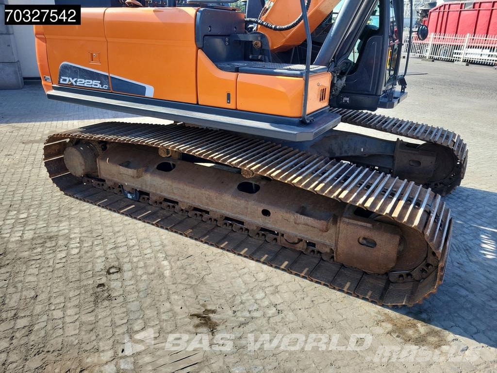 Doosan DX225 LC-5 Kāpurķēžu ekskavatori