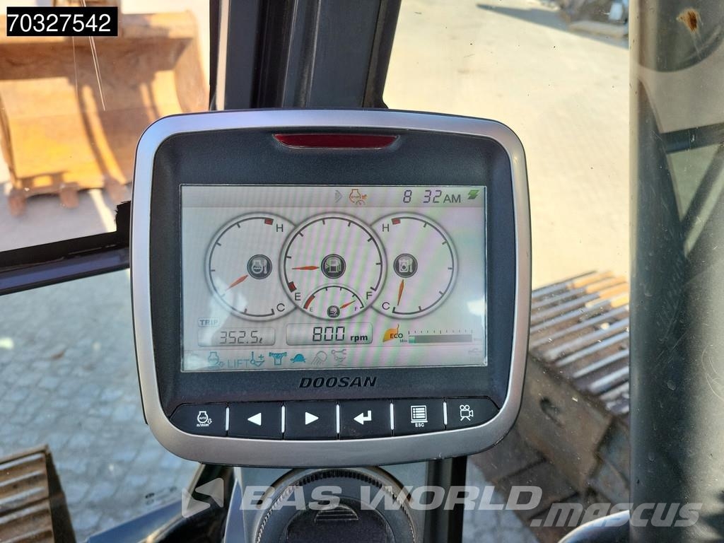 Doosan DX225 LC-5 Kāpurķēžu ekskavatori