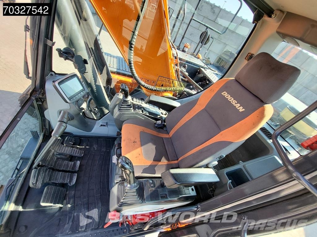 Doosan DX225 LC-5 Kāpurķēžu ekskavatori