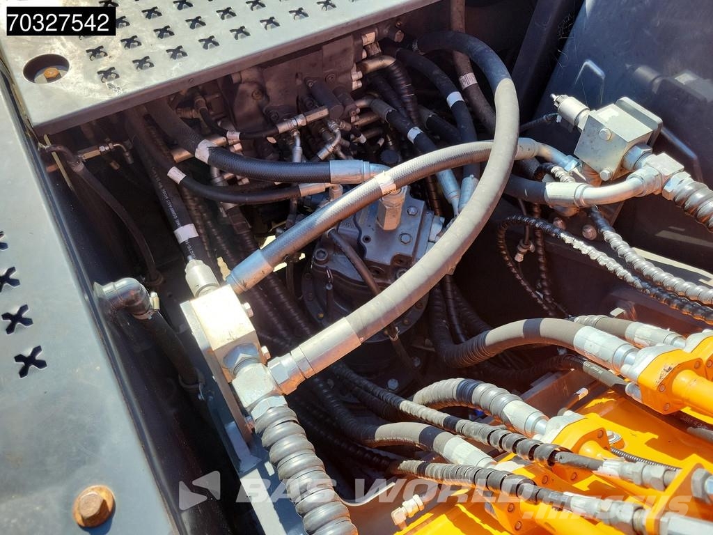 Doosan DX225 LC-5 Kāpurķēžu ekskavatori
