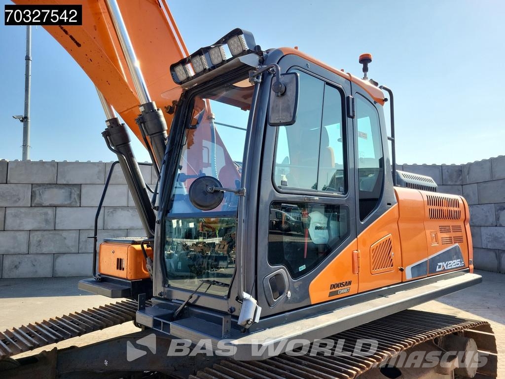 Doosan DX225 LC-5 Kāpurķēžu ekskavatori
