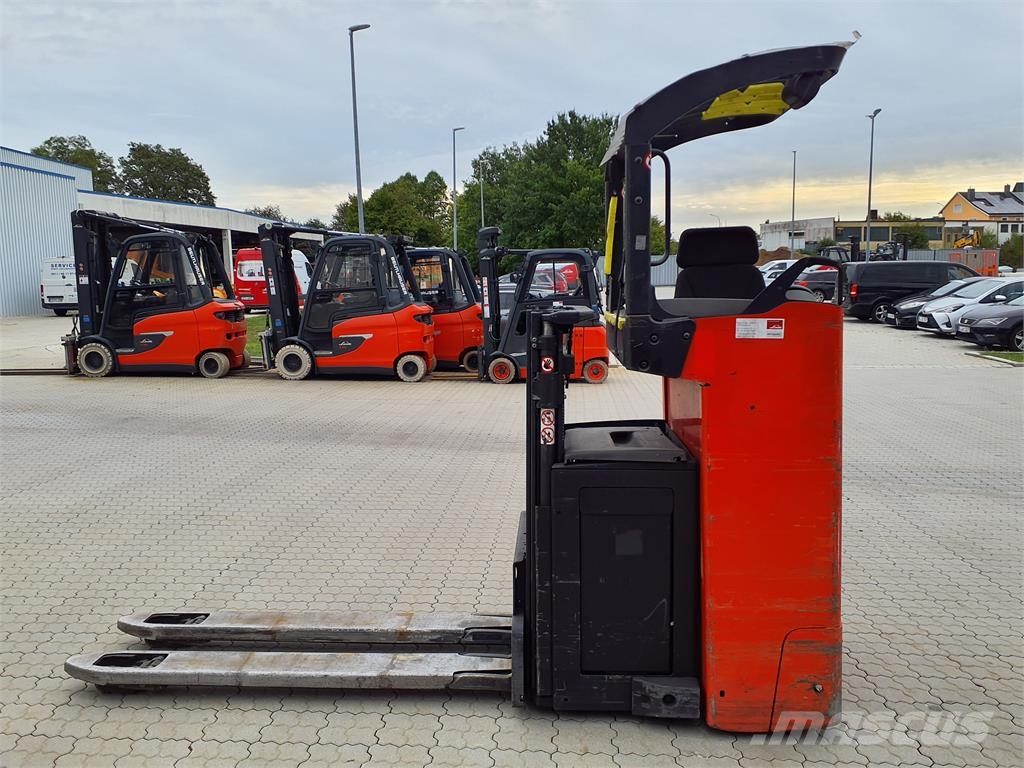 Linde D12RW Самоходни товарачи