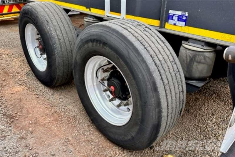 Afrit 18mÂ³ Interlink Side Tipper Trailer Anders