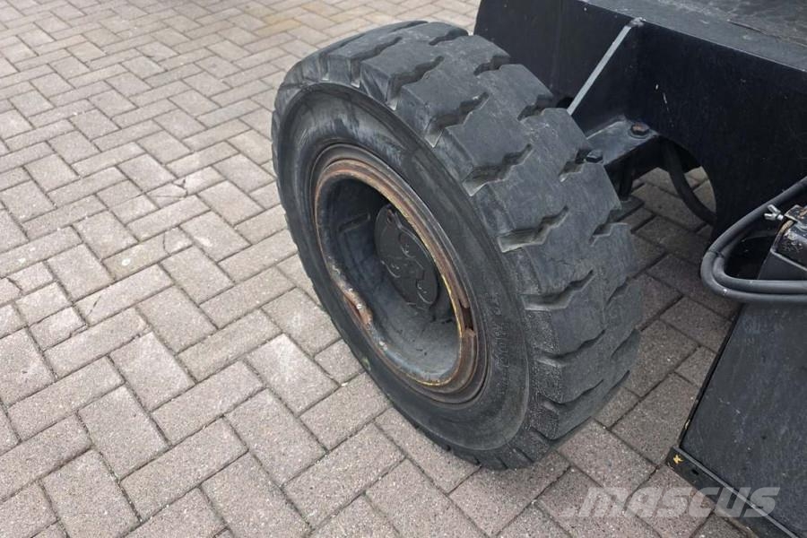 Grove AMZ51E Electric, 4x2 Drive, 15.5m Working Height, Knikarmhoogwerkers