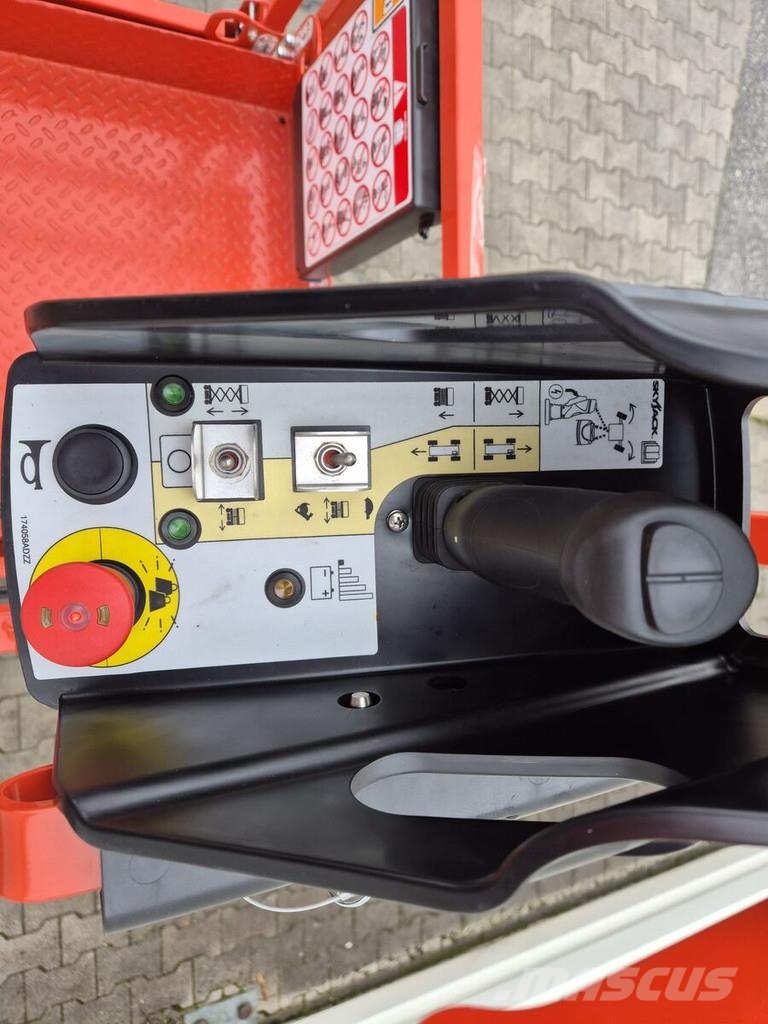 SkyJack SJ 6832 RT Saxlifte