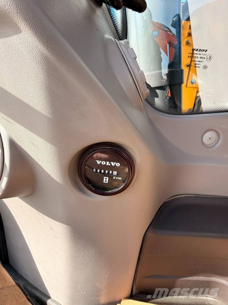 Volvo EC145EL 대형 굴삭기 29톤 이상