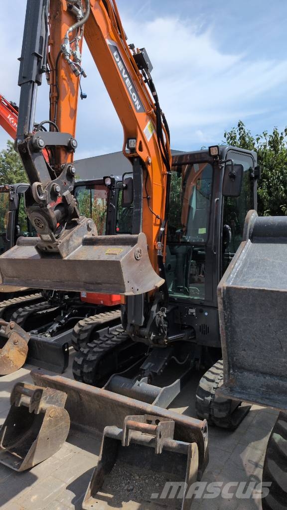 Develon Kurzheckbagger DX 35 Z-7 Excavadoras sobre orugas