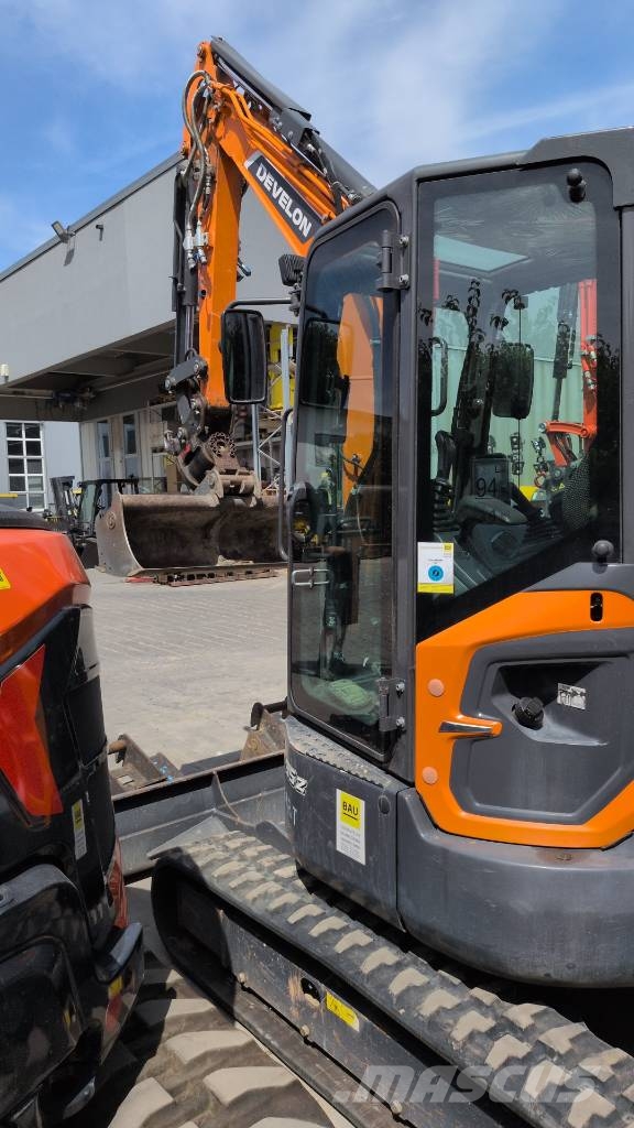 Develon Kurzheckbagger DX 35 Z-7 Excavadoras sobre orugas