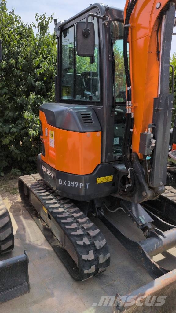 Develon Kurzheckbagger DX 35 Z-7 Excavadoras sobre orugas