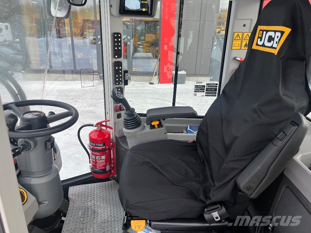 JCB 413 K / Uusi, Takuu 12kk Cargadoras sobre ruedas