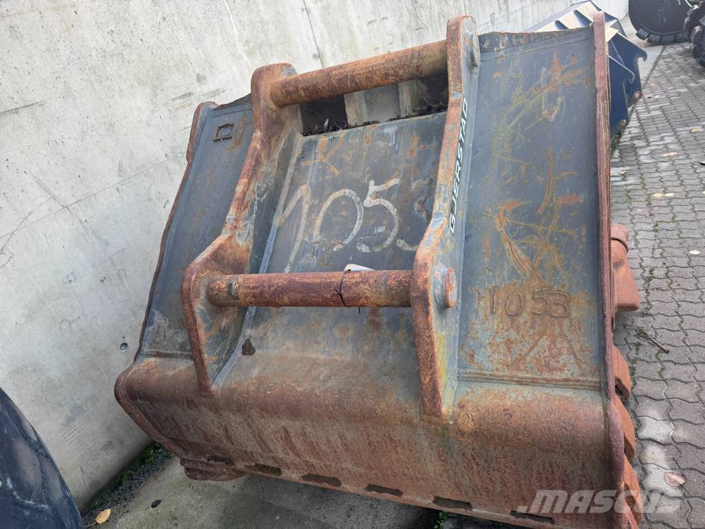 Gjerstad 2000l graveskuffe m tenner Bakken
