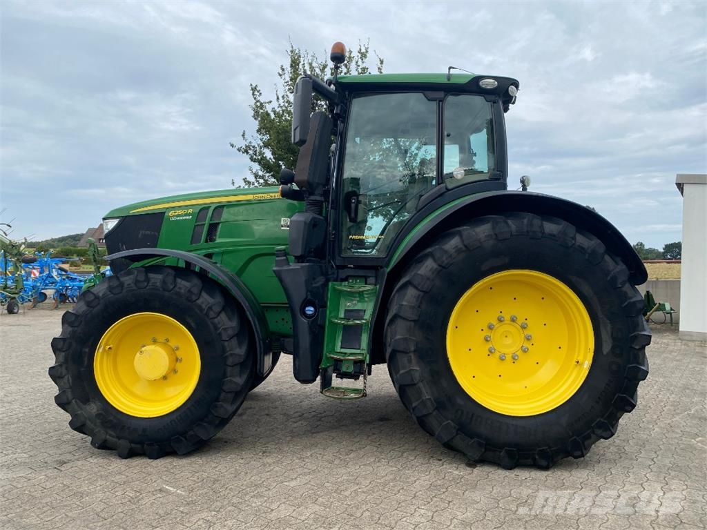 John Deere 6250R Traktoren