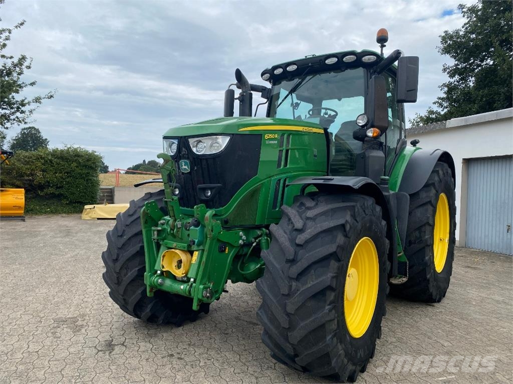 John Deere 6250R Traktoren