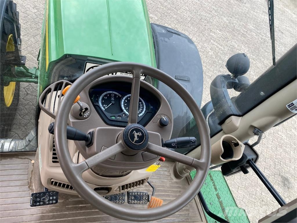 John Deere 6250R Traktoren