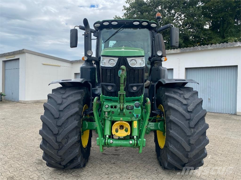John Deere 6250R Traktoren