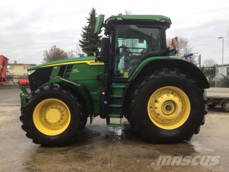 John Deere 7R 330 Traktoren