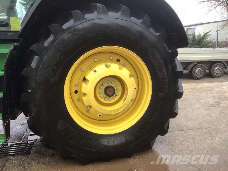 John Deere 7R 330 Traktoren