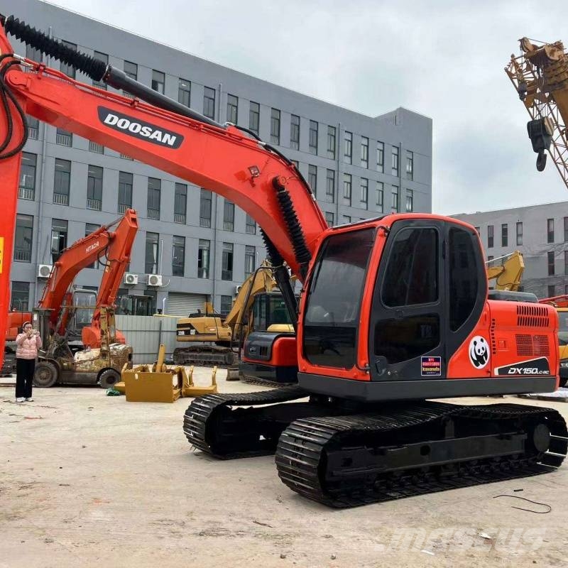Doosan DX 150 Väikeekskavaatorid 7t-12t
