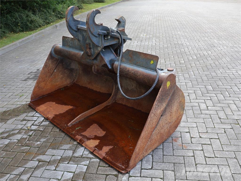  UNIVERSALLÖFFEL 2000 MM, Farm machinery