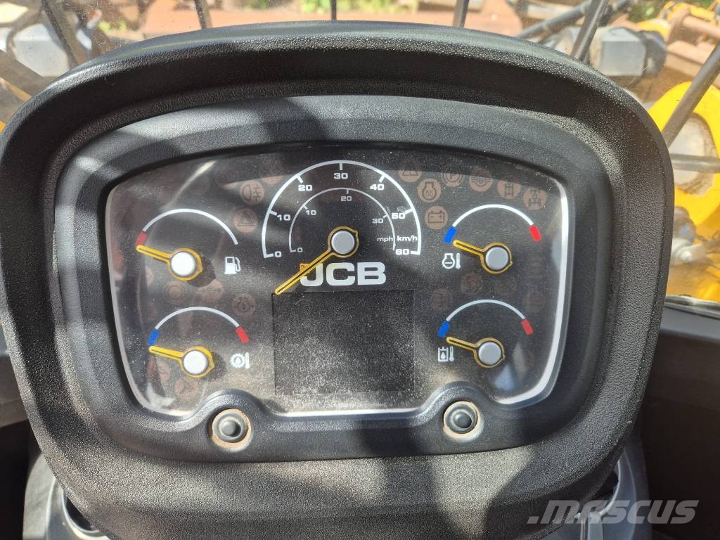 JCB 437 HT لوادر بعجل