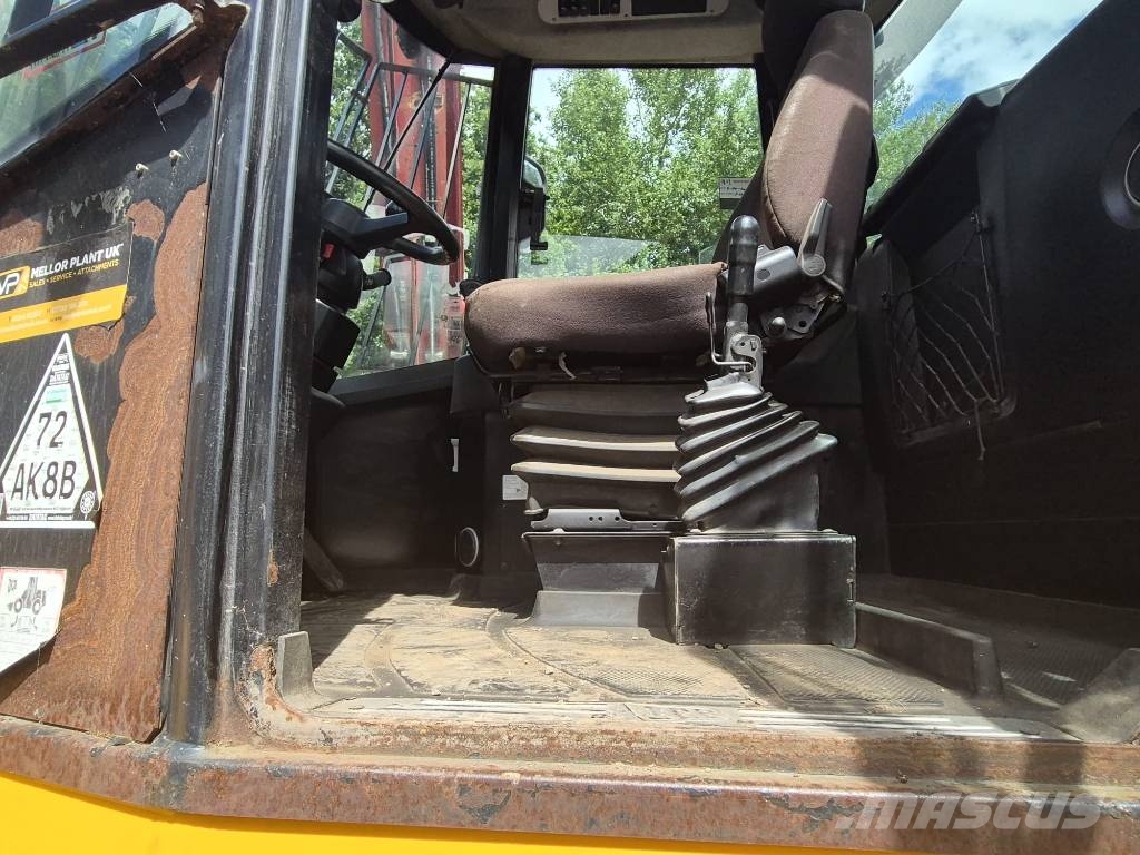 JCB 437 HT لوادر بعجل