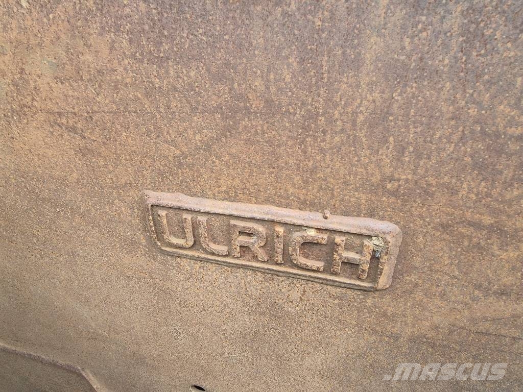 JCB 437 HT لوادر بعجل