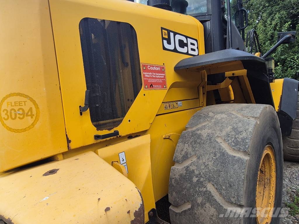 JCB 437 HT لوادر بعجل