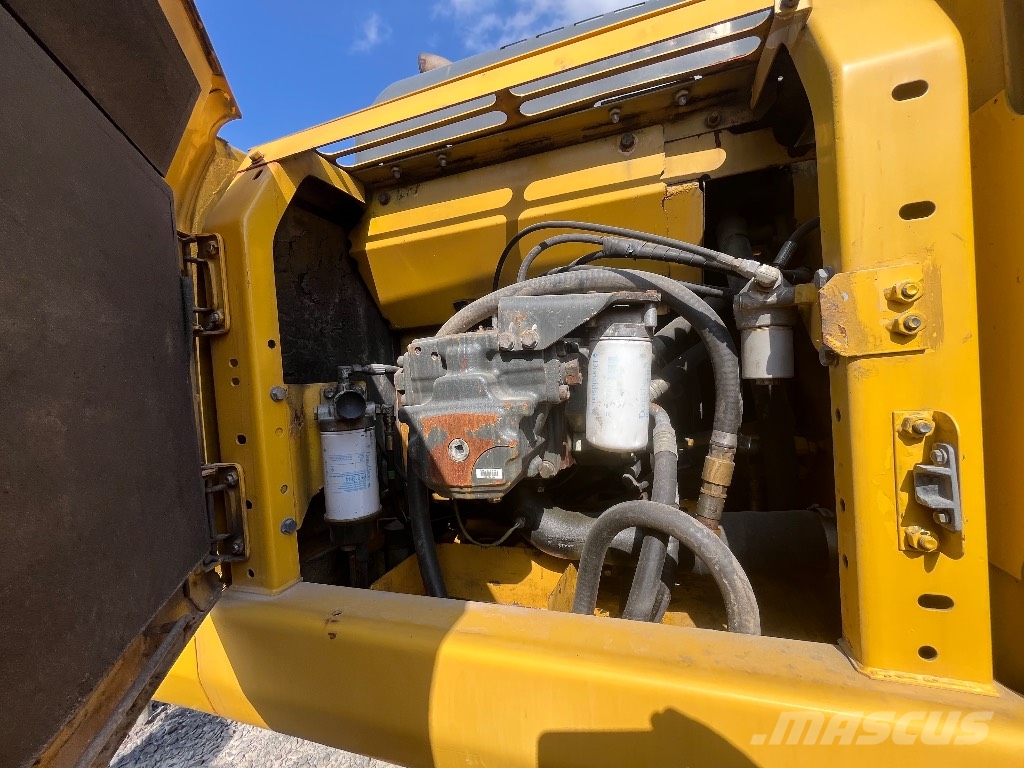 Komatsu PC 240 LC-8 Escavadeiras de esteiras