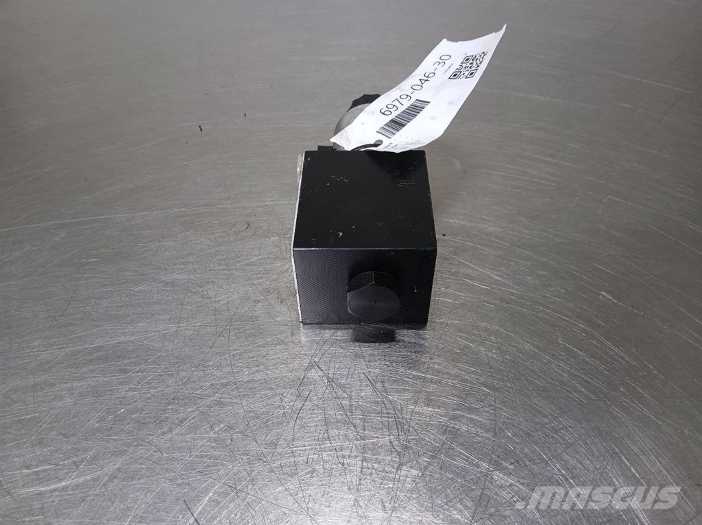 Parker D3W20BNKP30 - NG10 4/2 Valve 12V هيدروليات