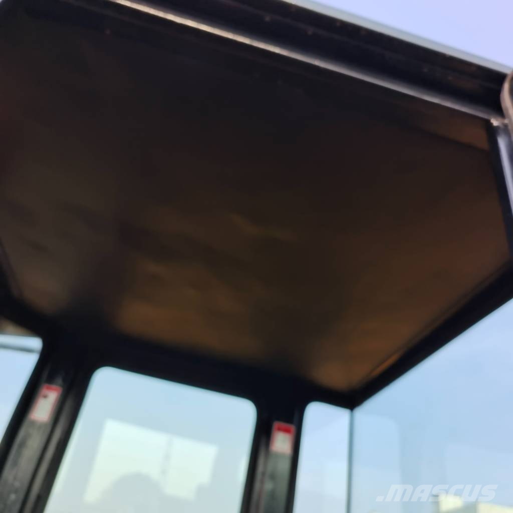 LiuGong 836 with Powerful Engine in Stock on Sale Фронтальні навантажувачі