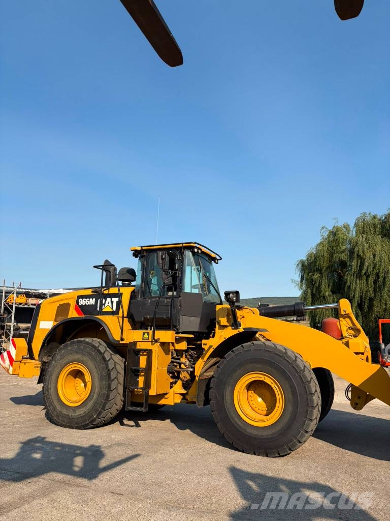 CAT 966M 966M لوادر بعجل