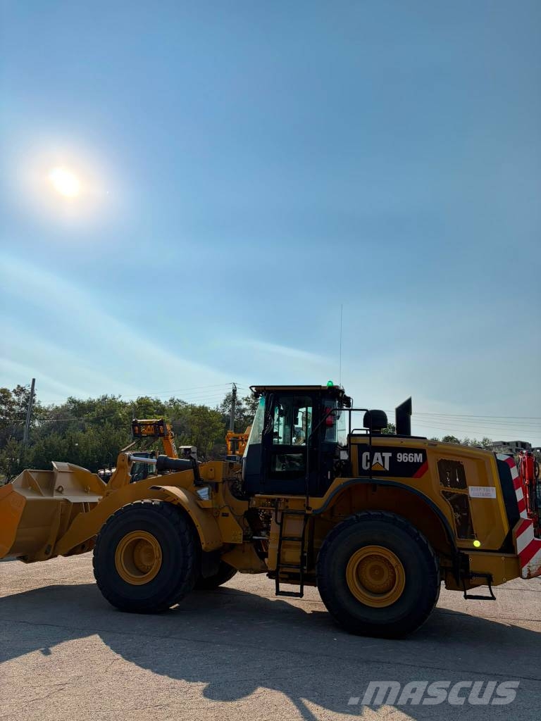 CAT 966M 966M لوادر بعجل