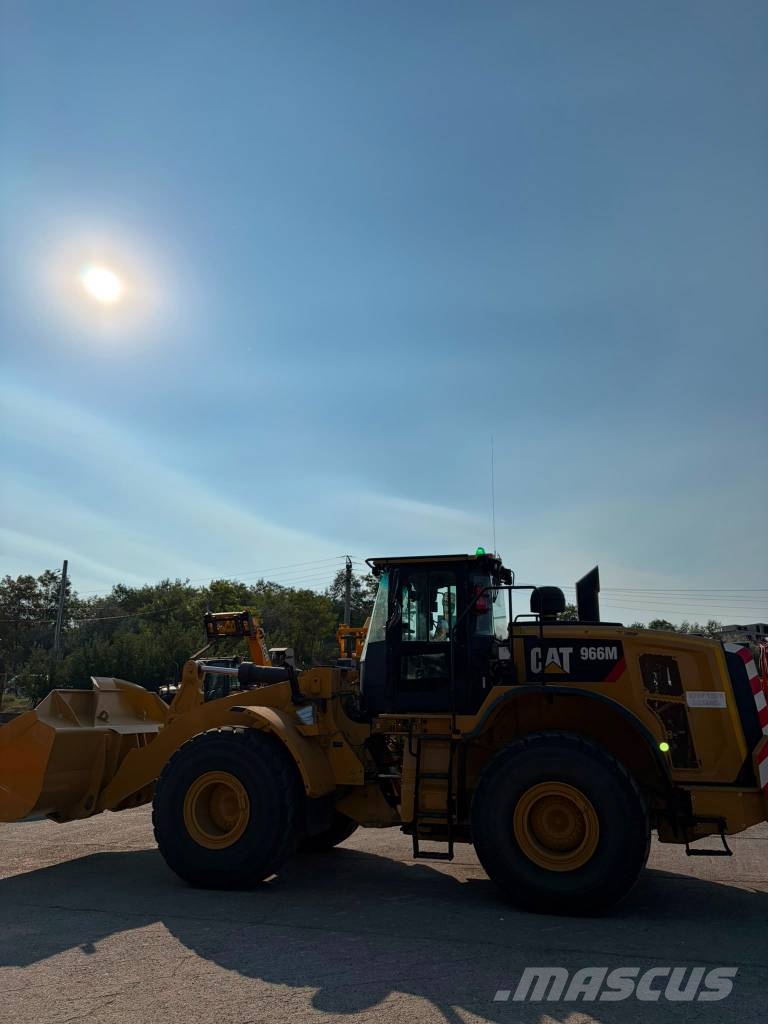 CAT 966M 966M لوادر بعجل
