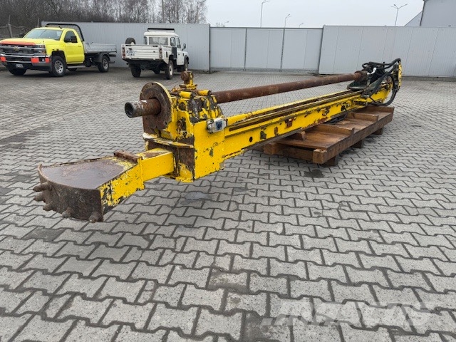 Casagrande MASZT WIERTNICZY MASA 1200 KG Camion foreuse