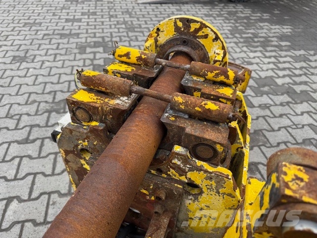 Casagrande MASZT WIERTNICZY MASA 1200 KG Camion foreuse