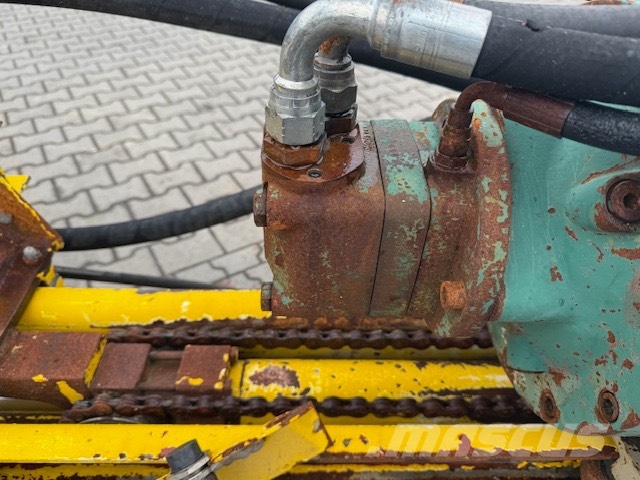 Casagrande MASZT WIERTNICZY MASA 1200 KG Camion foreuse