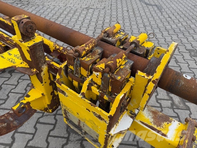 Casagrande MASZT WIERTNICZY MASA 1200 KG Camion foreuse